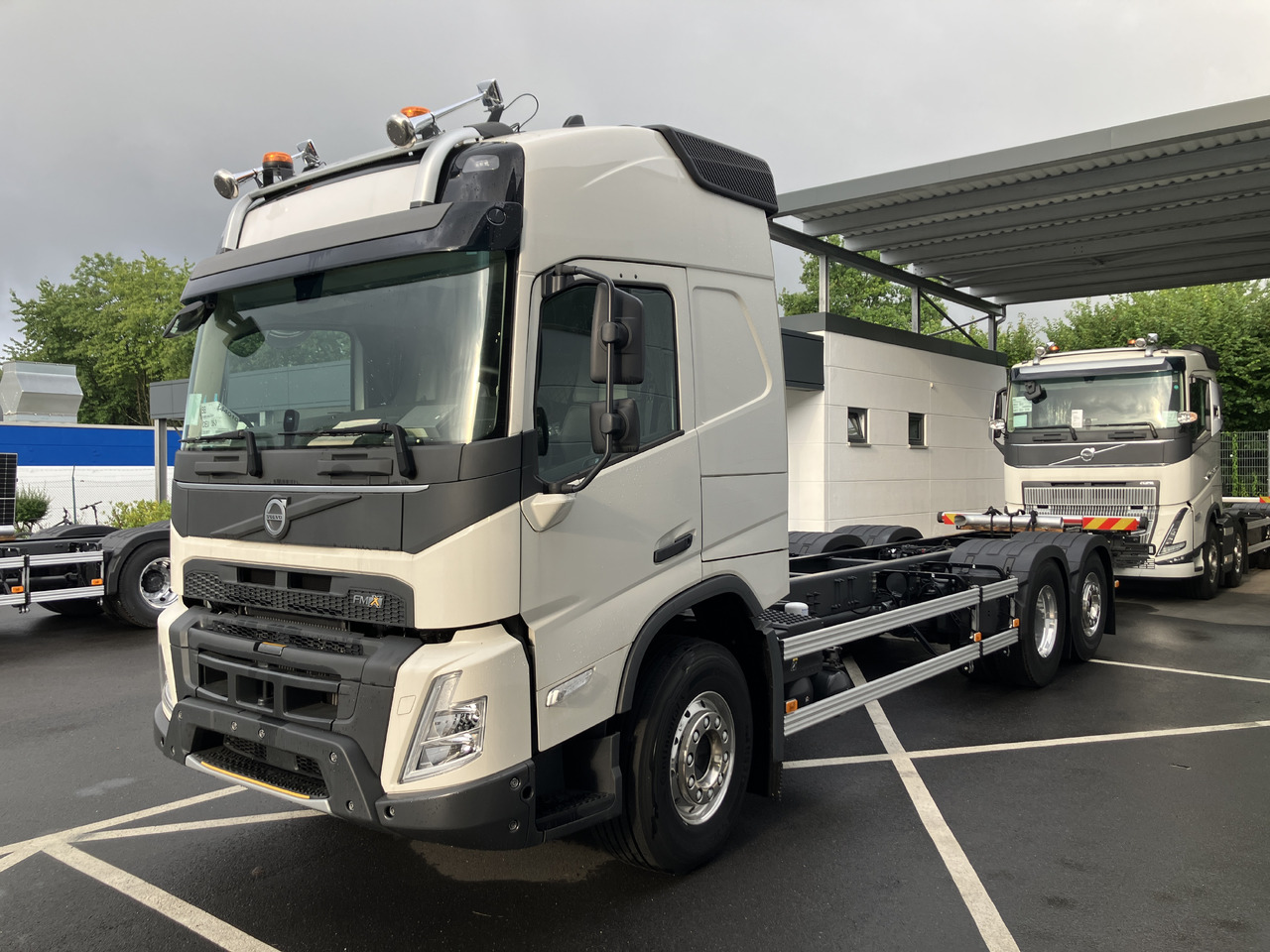 volvo fmx 540 6x2 globetrotter chassis germany 44840 239596383 Перевезення негабаритних та небезпечних (ADR) вантажів Zolin