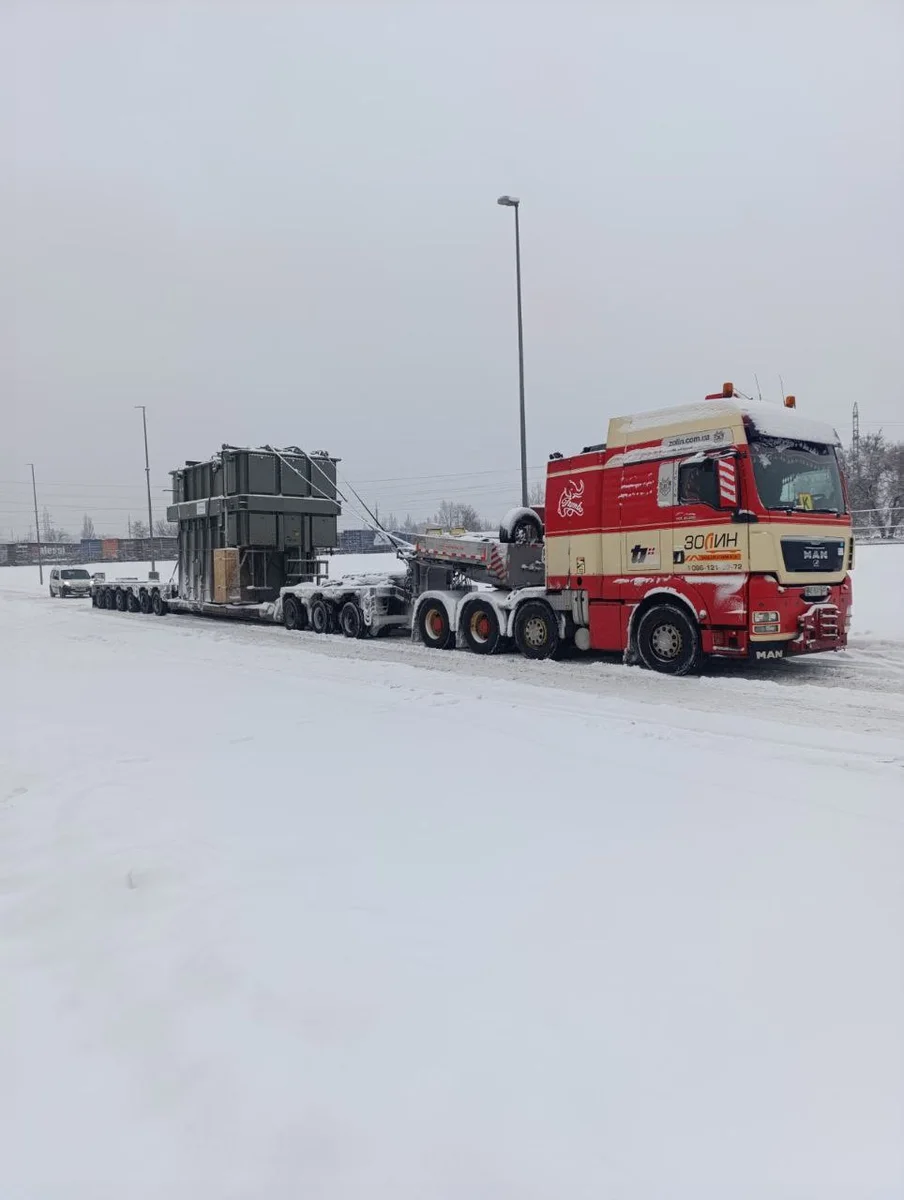 Як організувати негабаритні перевезення для енергетичної галузі: трансформатори, генератори