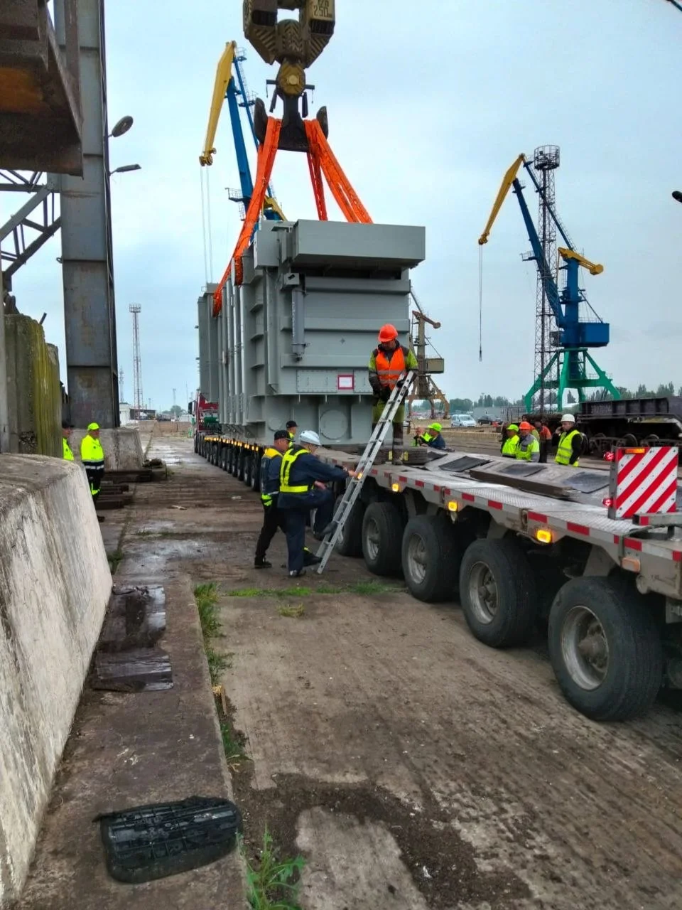 Перевезення трансформатора 225 тонн для відновлення енергетики України